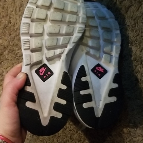 Shoes - Picture 3 of 4